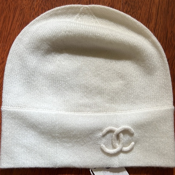 Chanel cashmere beanie - Picture 5 of 5